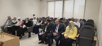 كلية التمريض في جامعة الزيتونة الأردنية تعقد لقاءً مع طلبة الدراسات العليا لتعزيز التواصل ومتابعة مسيرتهم الأكاديمية