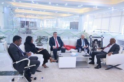حجازي يبحث مع الرئيس التنفيذي لمعهد تطوير ريادة الأعمال في إثيوبيا فرص التعاون بين البلدين