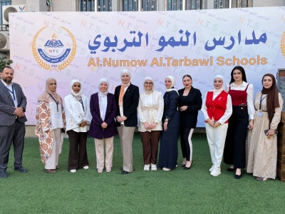 كلية الصيدلة في عمان العربية تنظم محاضرة توعوية في مدارس النمو التربوي حول مخاطر مشروبات الطاقة لليافعين