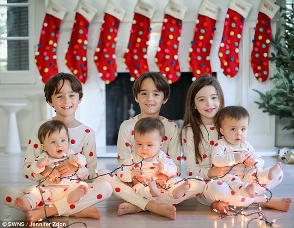 انجبت 3 توائم للمرة الثانية على التوالي -فيديو