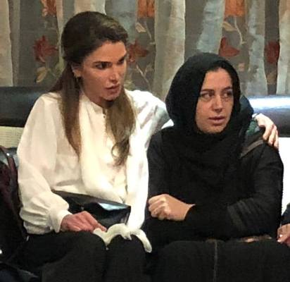 الملكة تعزي عائلة تالا الصالح