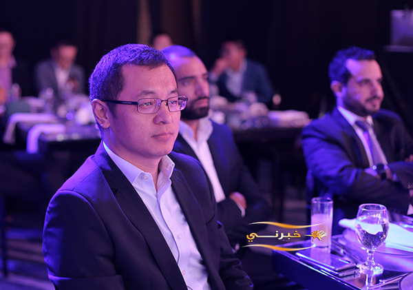 هواوي الأردن تحتفل بوصول السلسلة الثورية Mate 20