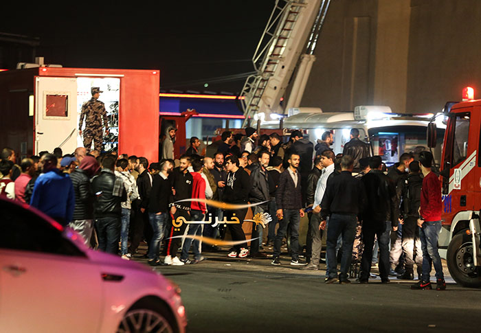 6 إصابات بحريق في عريفة مول - صور