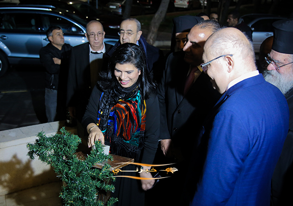 إضاءة شجرة الميلاد في جمعية الهلسة