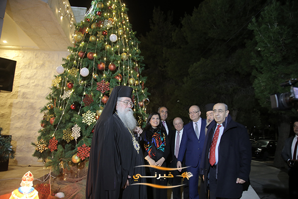 إضاءة شجرة الميلاد في جمعية الهلسة