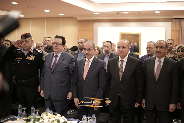 جت تُطلق تطبيقا للنقل السياحي