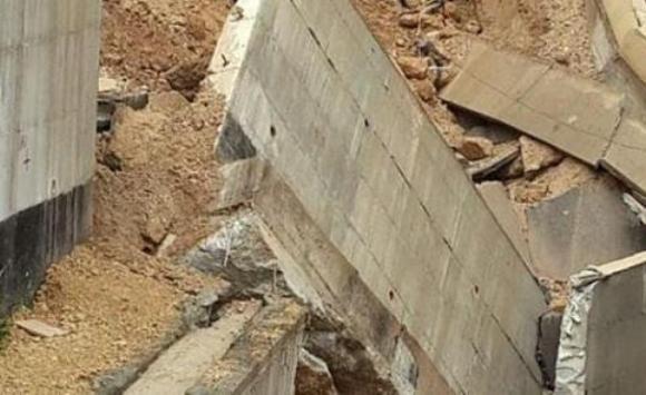 الأمانة تعاملت مع 15 إنهيارا