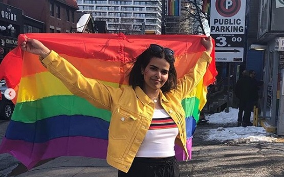 السعودية رهف تدعم المثليين - صور