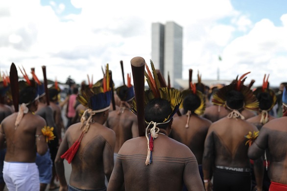 قبائل الهنود الحمر يتحدون حكومة البرازيل