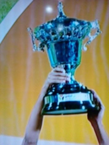 بطل الأردن يتوج بكأس مكسورة