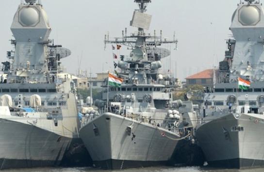 الهند ترسل سفينتين حربيتين للخليج