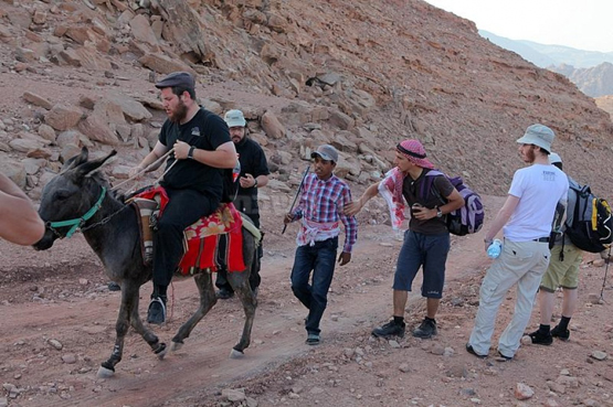 زيارة اليهود لمقام هارون لم تكن الاولى - صور