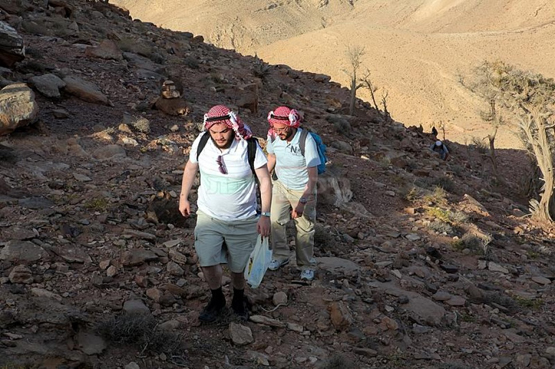 زيارة اليهود لمقام هارون لم تكن الاولى - صور
