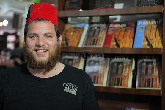 زيارة اليهود لمقام هارون لم تكن الاولى - صور