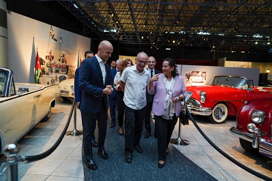 متحف السيارات الملكي يستضيف (عشرون عاماً ملكياً)