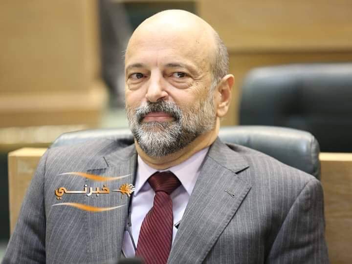 الرزاز: لا شيء يوضع بالأدراج - صور