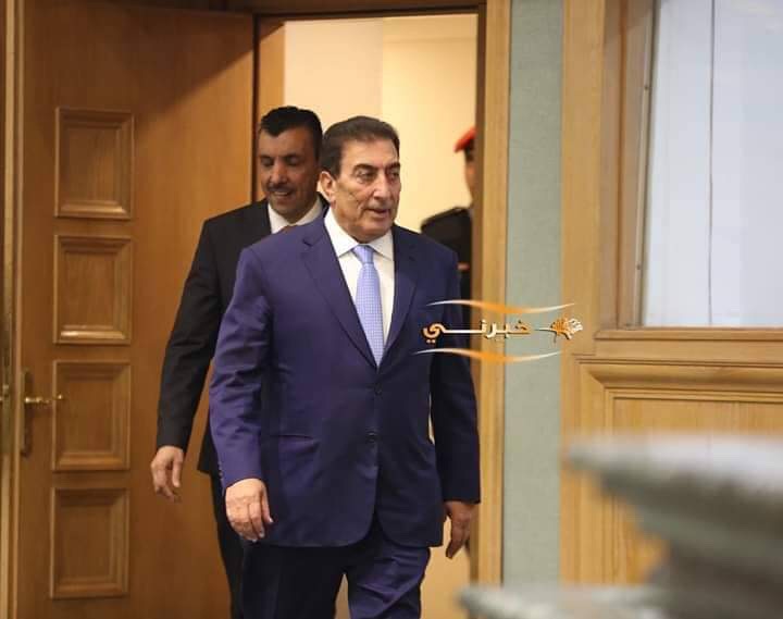 الرزاز: لا شيء يوضع بالأدراج - صور