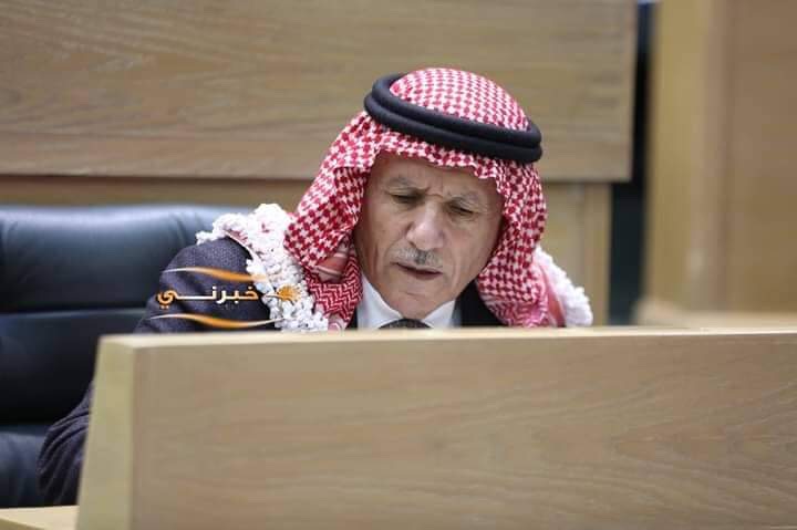 الرزاز: لا شيء يوضع بالأدراج - صور