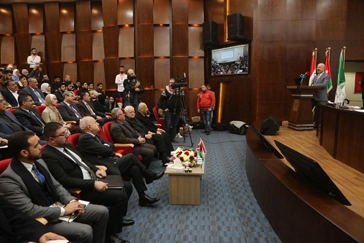 السفير العراقي يزور جامعة البترا