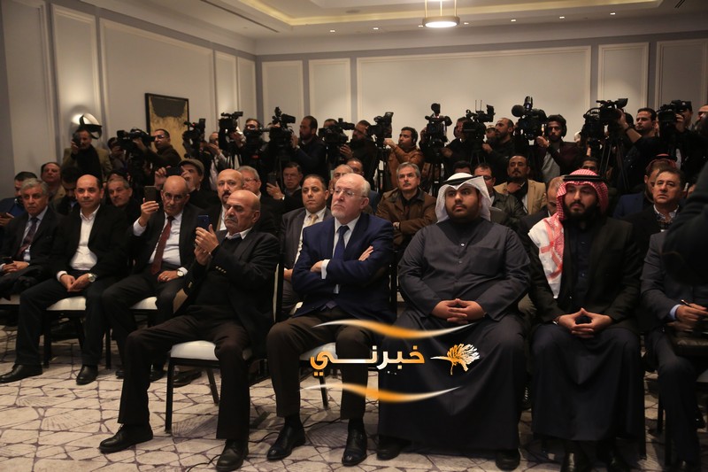 الصباح يدشن مصفاة بترول بالأردن