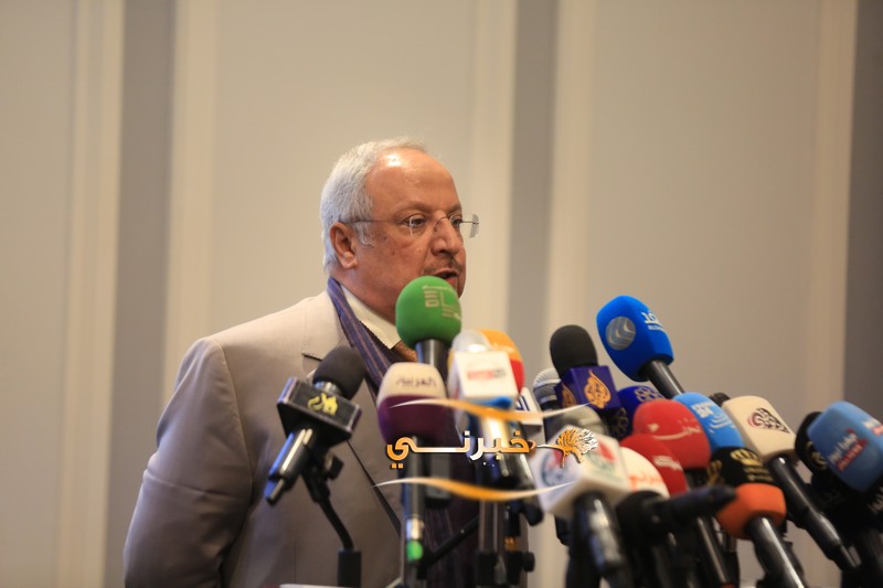 الصباح يدشن مصفاة بترول بالأردن