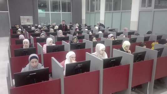 (فارمسي ون) تقيم كوادرها في جامعة الشرق الأوسط