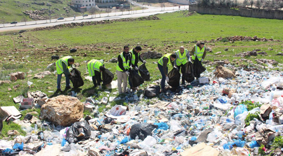 المناصير للزيوت والمحروقات تطلق مبادرة لتنظيف محيط مطل كوريدور عبدون