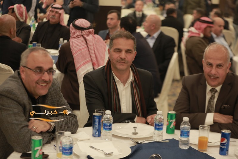 العوايشة يولم بمناسبة زفاف ابنه -  صور