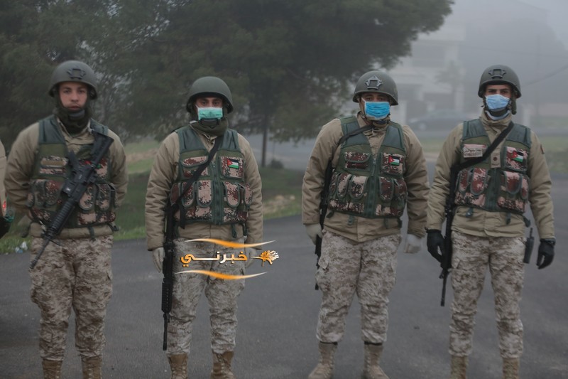 الجيش يغلق عمان والمحافظات - صور