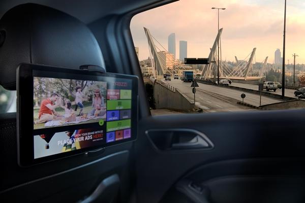 كريم توفر خدمة الإعلانات في مركباتها لتعزيز دخل كباتنها في الاردن