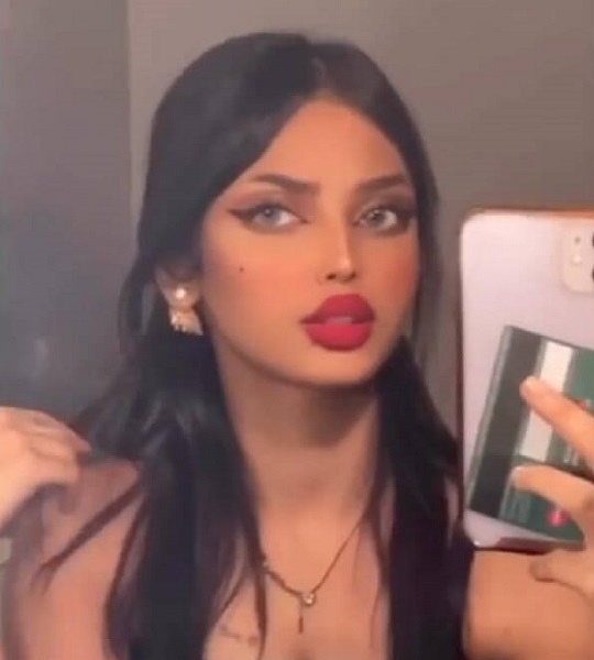 عارضة أزياء سعودية: وجدت دعما من أسرتي - صور 