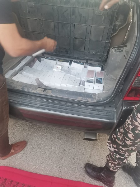 احباط تهريب حشيش وخلويات -  صور