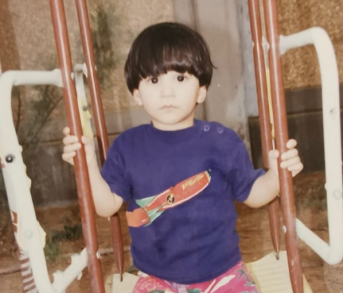 أسيل عمران تشارك صورة من طفولتها 