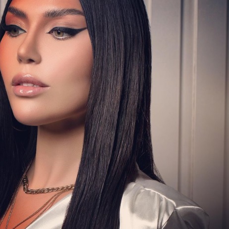 تعليق الدكتورة خلود بعد ظهورها بشكل صادم - صورة 