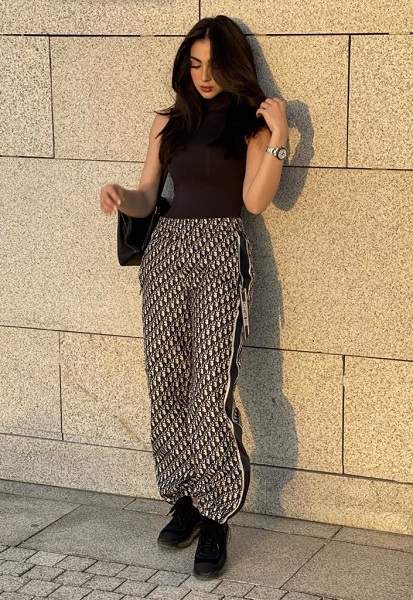 نشطاء يختارون زينب العلوان كأجمل مشهورة خليجية - صور 