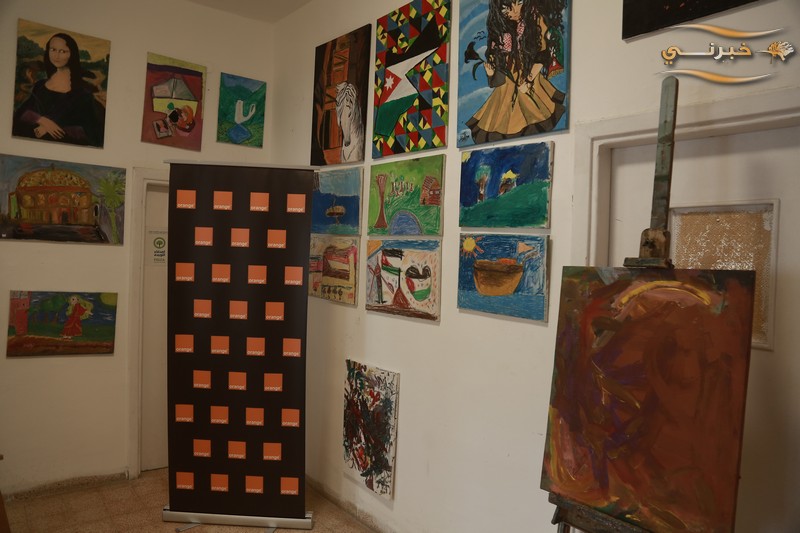 أورنج الأردن تدعم معرضاً لأعمال الطلبة المكفوفين وذوي الإعاقة البصرية