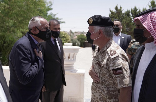 تفاصيل من زيارة الملك لخشافية الشوابكة - صور 