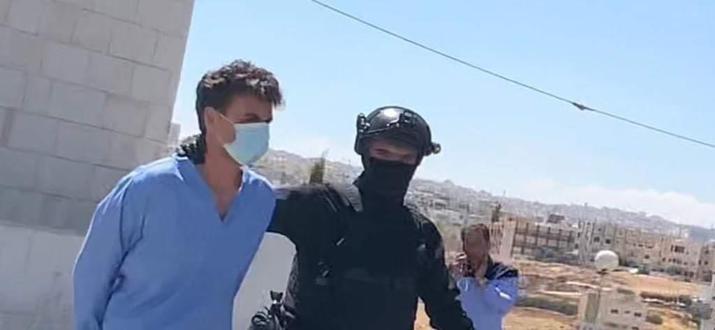 الشريف حسن بالبدلة الزرقاء - صور