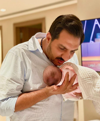 الصورة الأولى لابنة ديانا كرزون