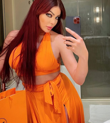 شبيهة هيفاء وهبي السورية تثير الجدل بصور جديدة