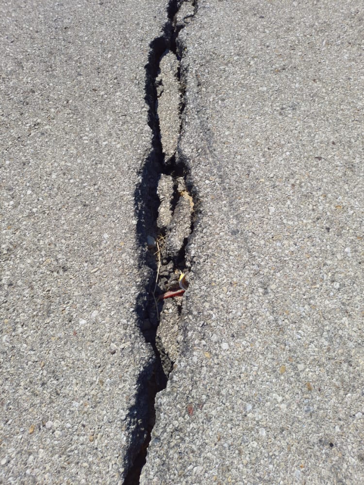 مواطنون : الخطر يهدد طريق البحر الميت اغوار الكرك 