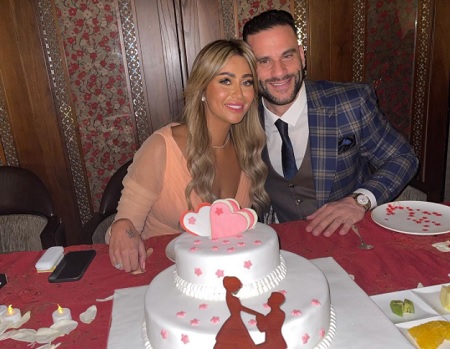 غادة عبدالرازق تنشر صور خطوبة ابنتها روتانا