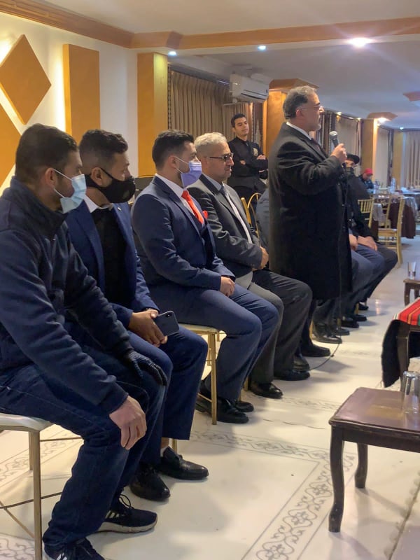 أيوب و العجو نسايب