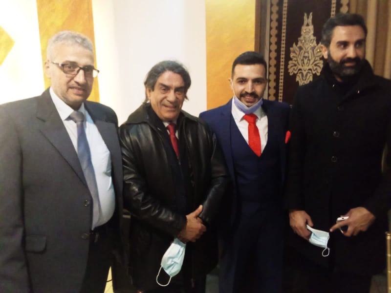 أيوب و العجو نسايب