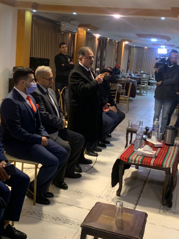 أيوب و العجو نسايب