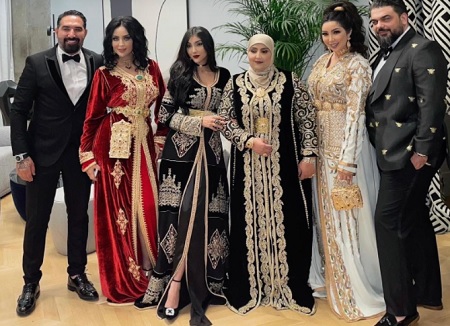 دنيا بطمة تتغزل بزوجها في أحدث ظهور - صورة