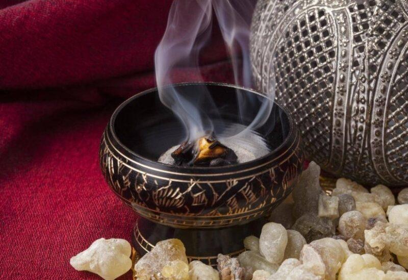 الإفتاء المصرية توضح حكم وضع البخور في المنزل