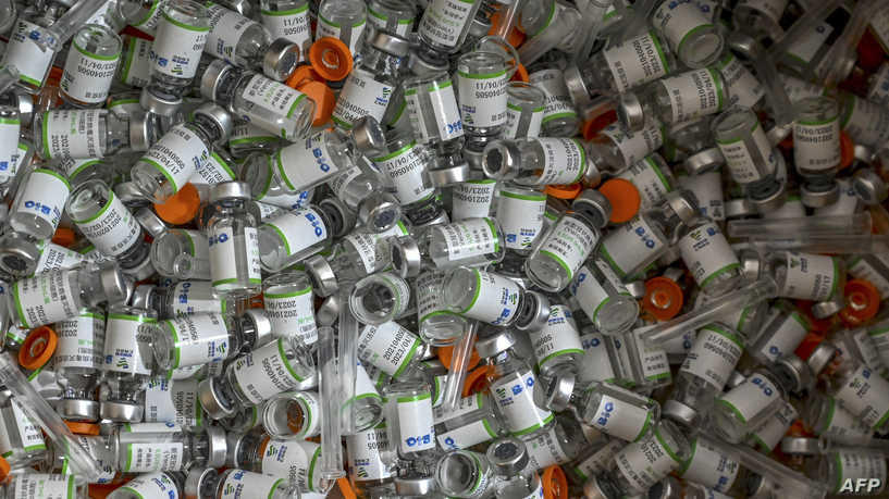 أميكرون يتغلب على 3 لقاحات