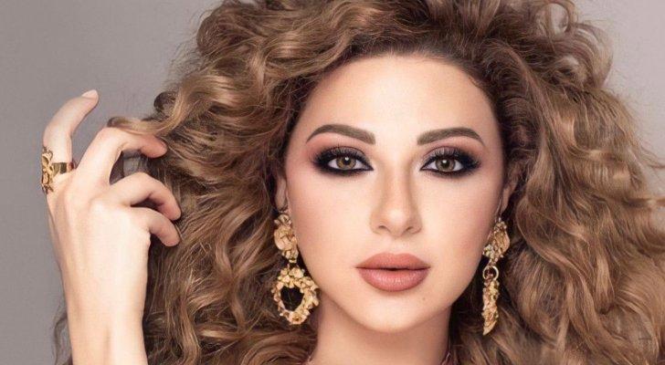 ميريام فارس توقف حفلها وتبكي 