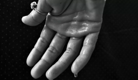 تطوير رقعة ذكية تمنع التعرق في الملابس